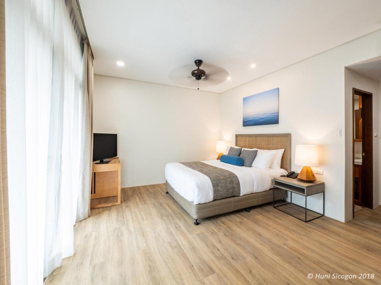 Hotel Huni Sicogon Carles Esterno foto